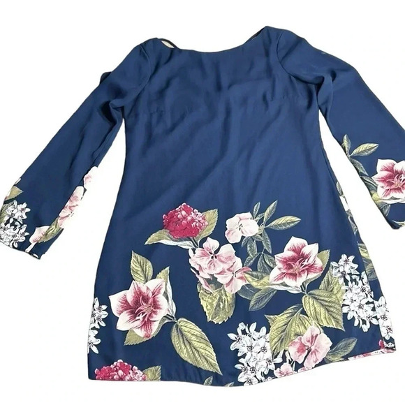Le Château dress women SM.Blue,floral,long sleeve,bell sleeve,criss cross back - Picture 9 of 14